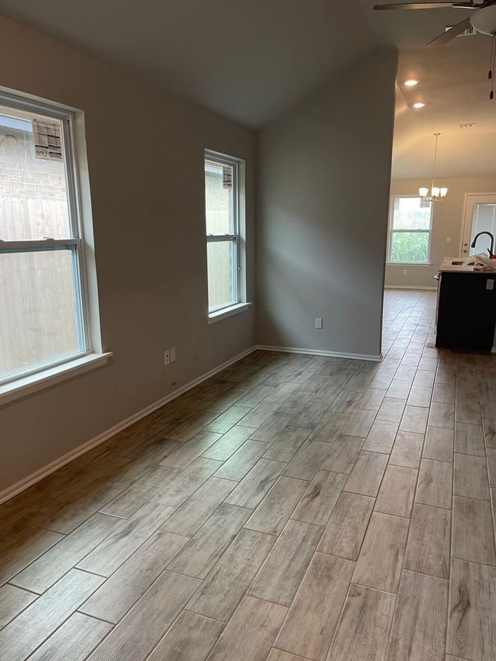2600 Nw 199th St - Photo 4 of 17