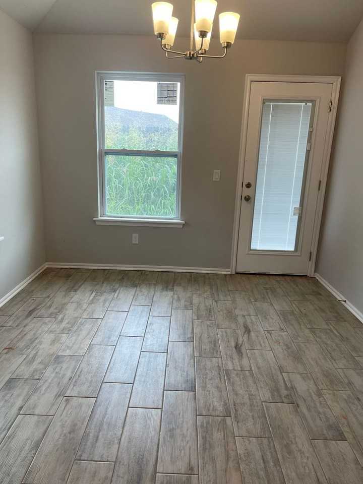 2600 Nw 199th St - Photo 7 of 17