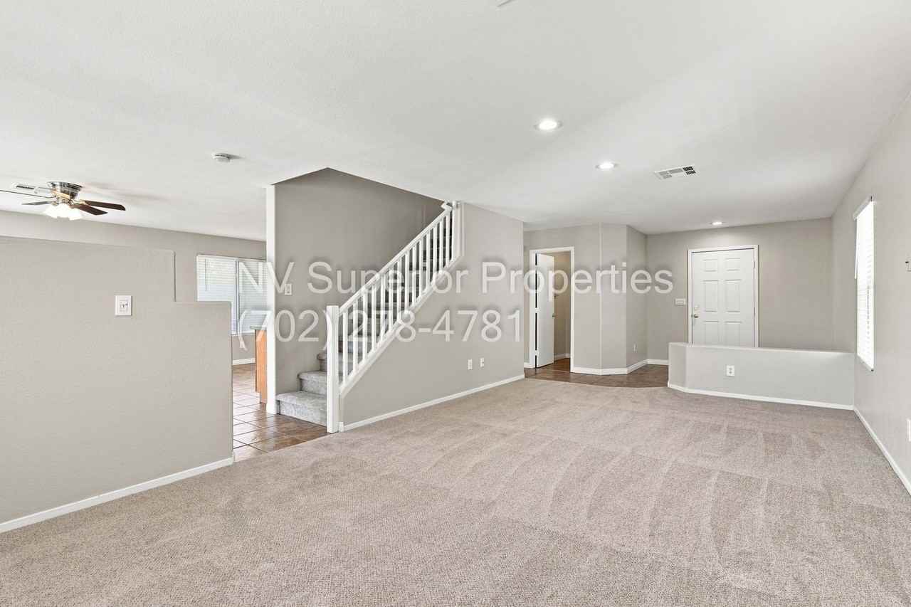 8713 Majestic Pine Ave - Photo 4 of 50