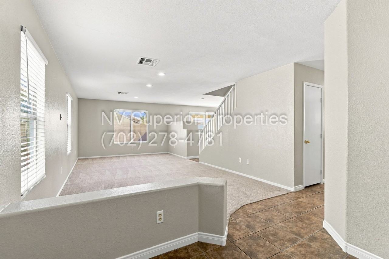 8713 Majestic Pine Ave - Photo 5 of 50