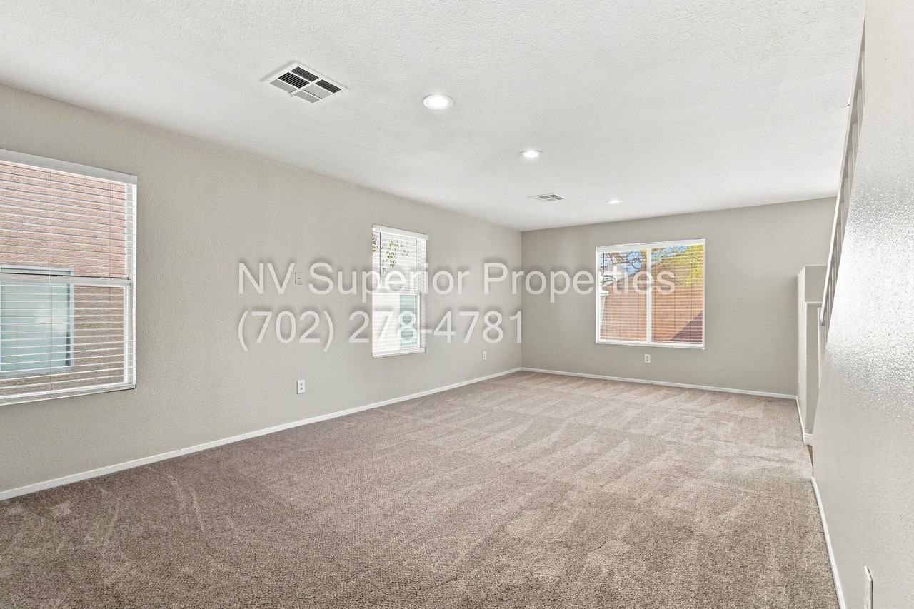 8713 Majestic Pine Ave - Photo 6 of 50