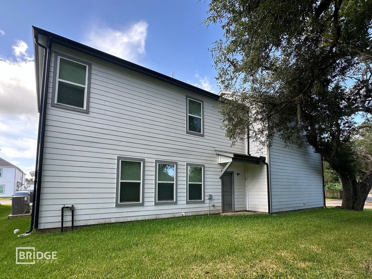 450 Huisache St - Photo 2 of 13