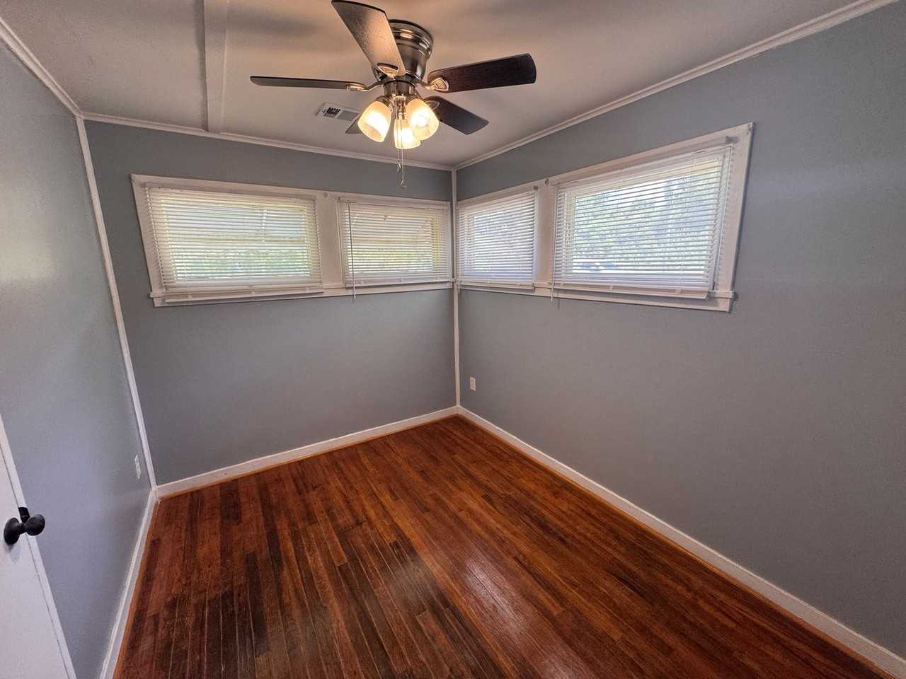 413 Dell Dr - Photo 7 of 17