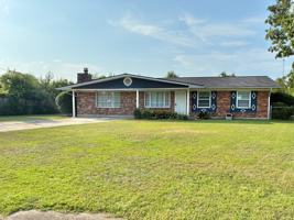 featured image of 1910 Preston Dr