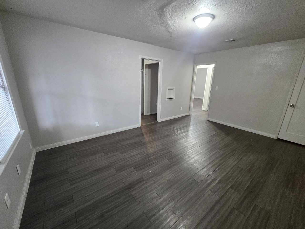 515 E Indian Dr - Photo 2 of 10