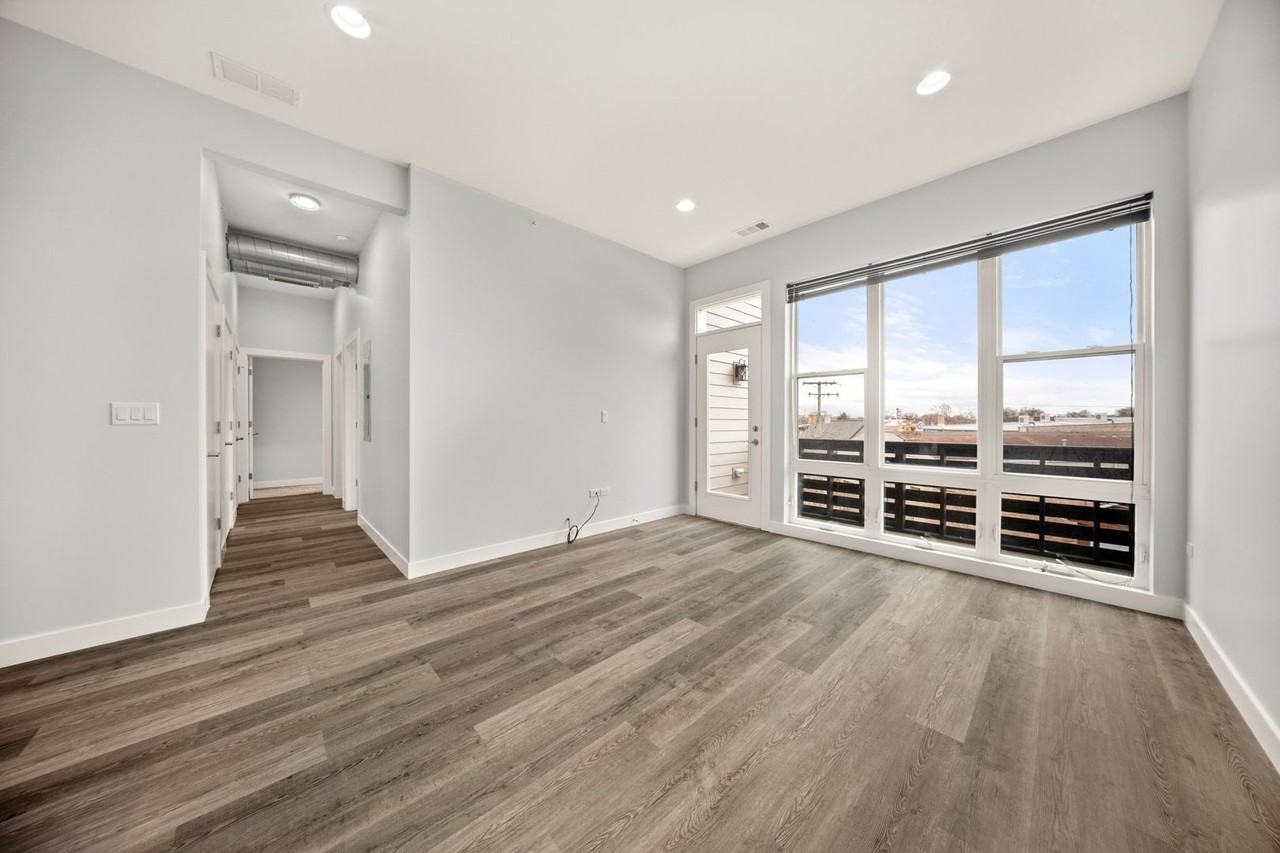 8917 Grant Avenue - Photo 4 of 12
