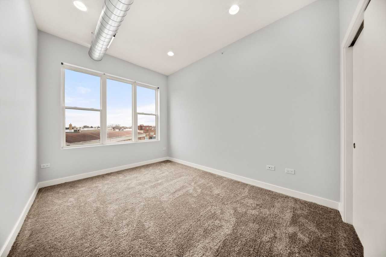8917 Grant Avenue - Photo 7 of 12