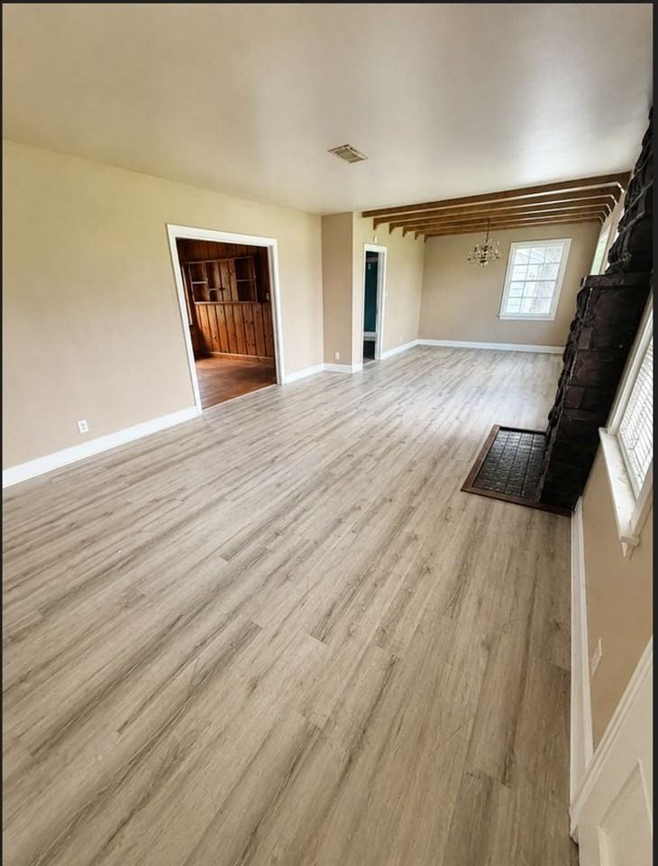 2435 Beech St - Photo 6 of 8