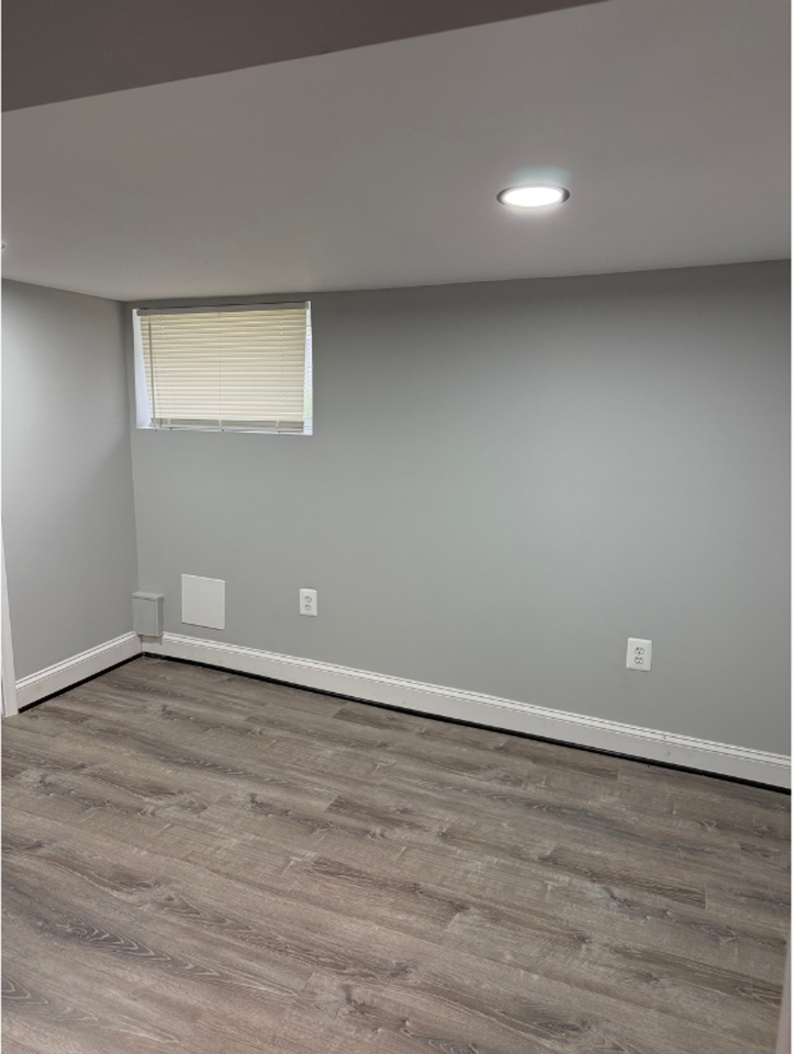1106 N Lakewood - Photo 5 of 32