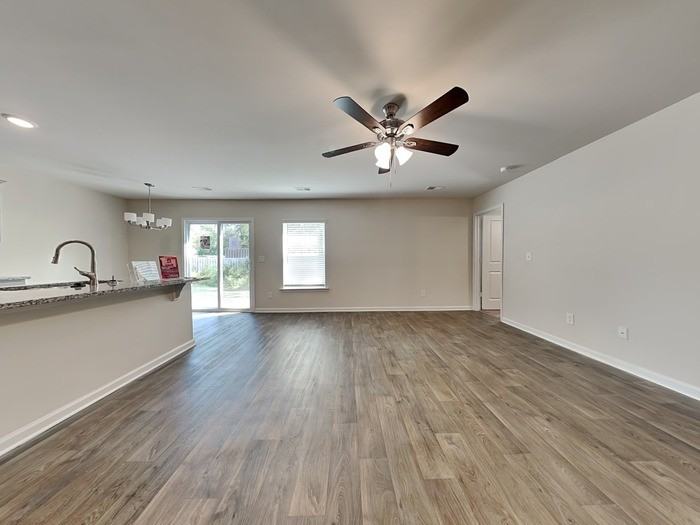 310 Flushing Bay Ct - Photo 5 of 19