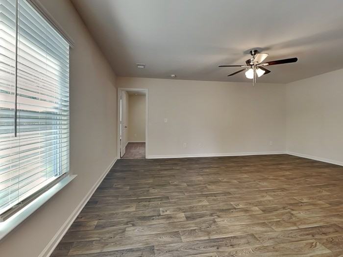 310 Flushing Bay Ct - Photo 7 of 19