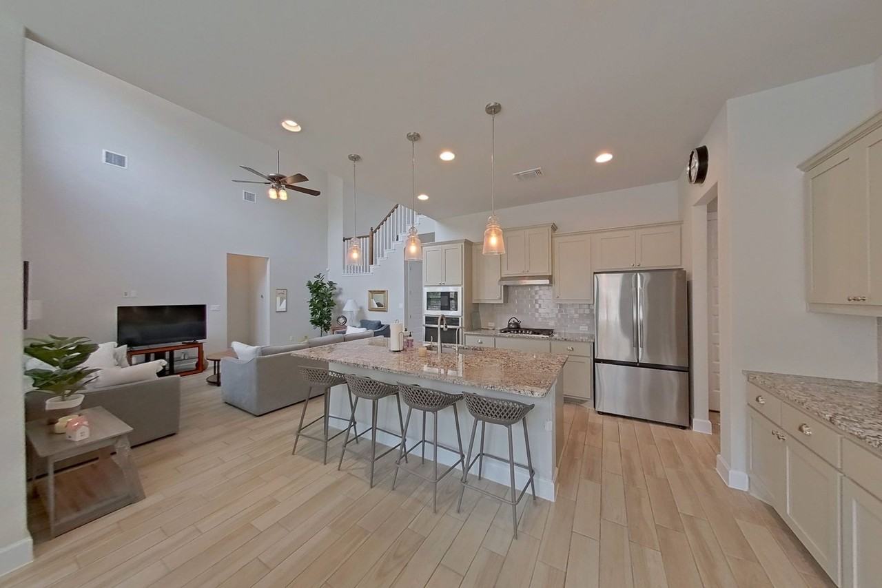 231 Village Oak Dr - Photo 4 of 39