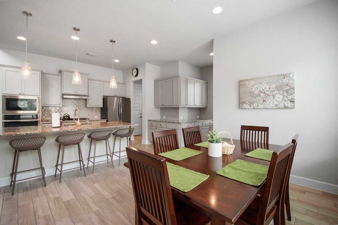 231 Village Oak Dr - Photo 7 of 39