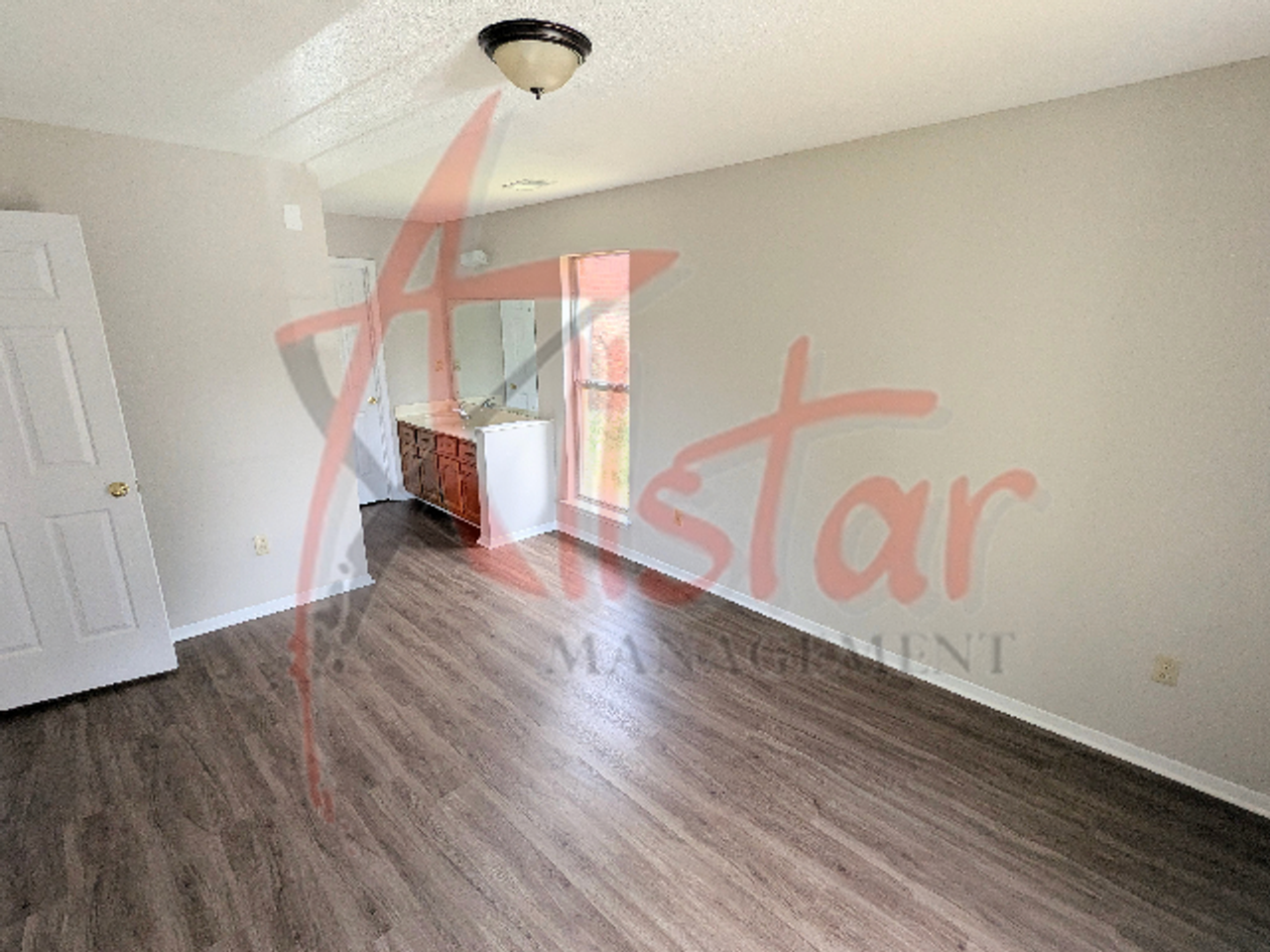 3426 Laurelwood St - Photo 4 of 11