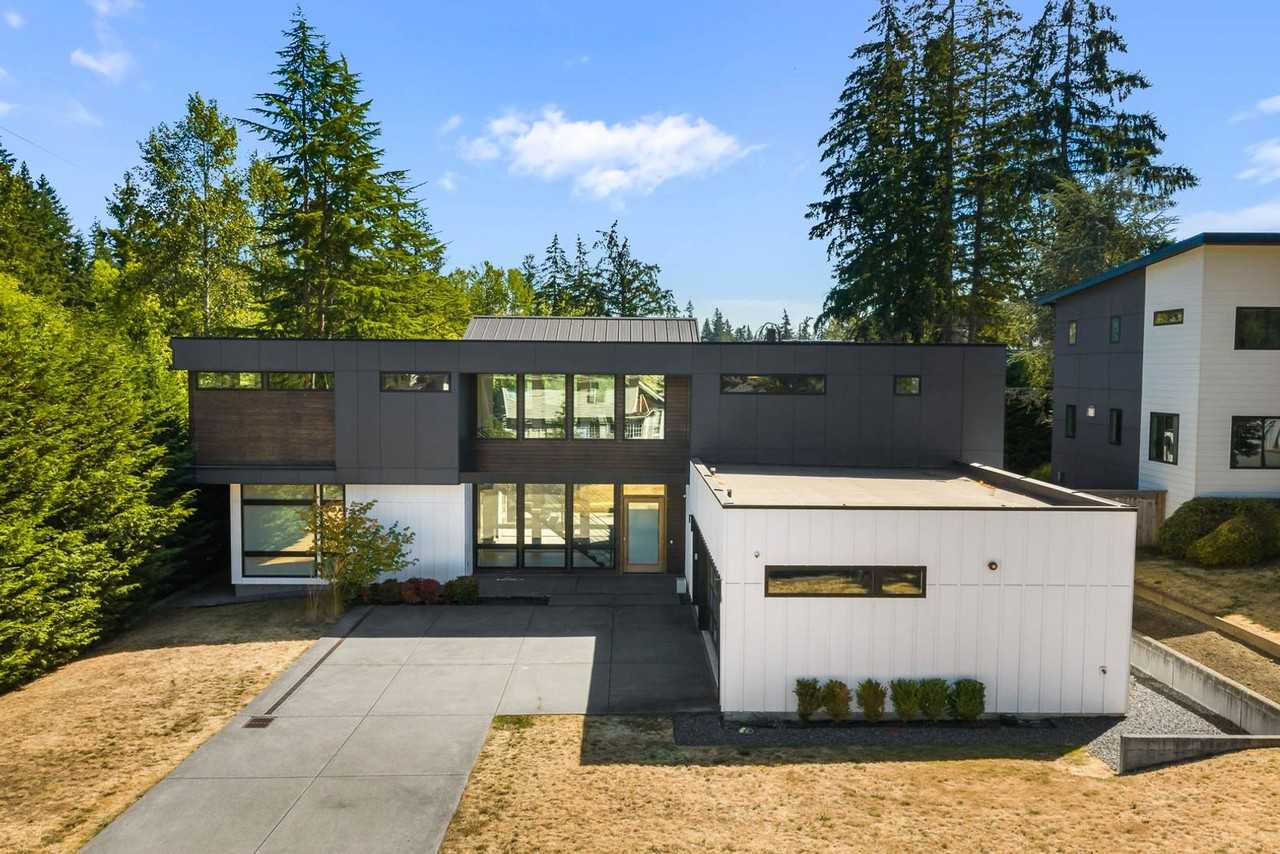 12339 Ne 2nd St - Photo 3 of 37