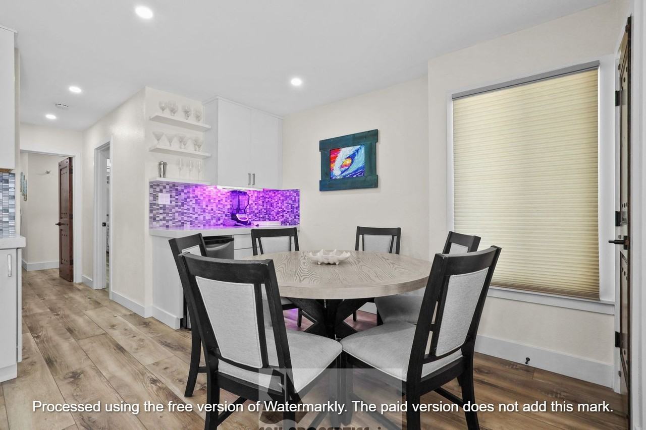 711 711 PCH #330 - Photo 7 of 27