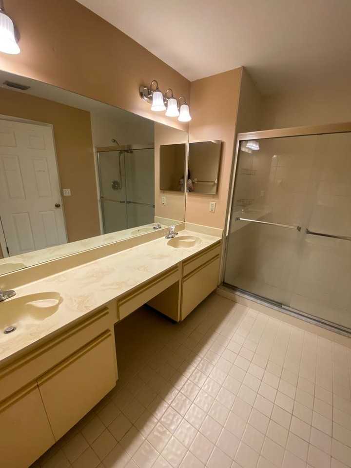 2312 Sw 20th Ct - Photo 3 of 9