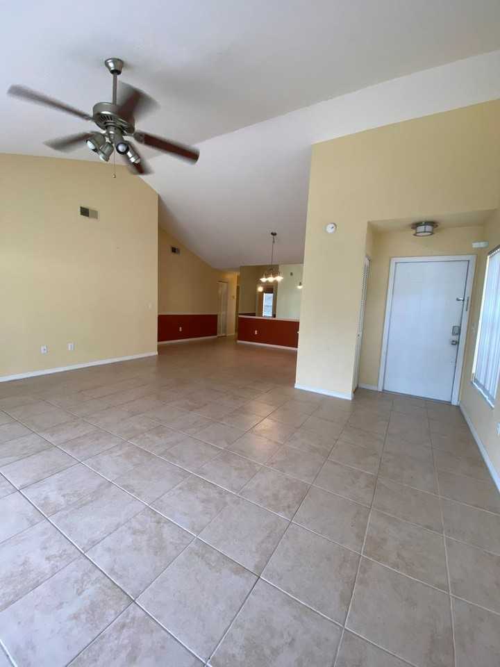 2312 Sw 20th Ct - Photo 5 of 9