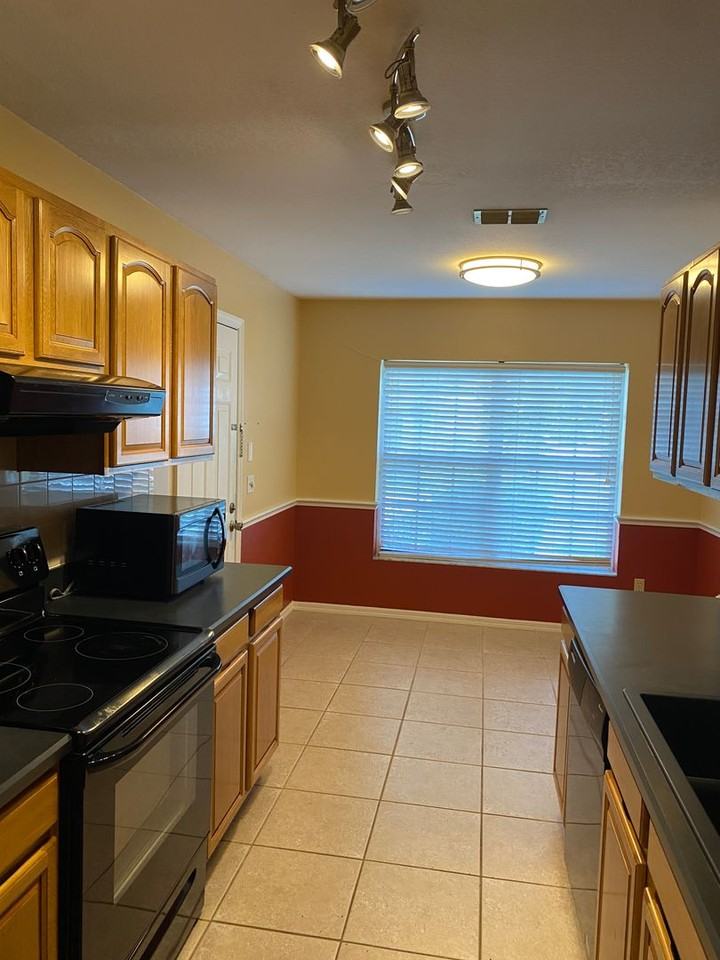 2312 Sw 20th Ct - Photo 7 of 9