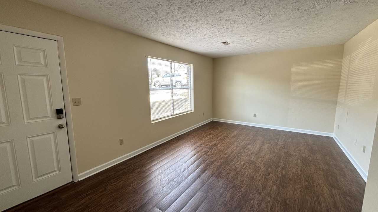 Updated Home Near Virginia Tech | Individual Leases - Photo 5 of 42