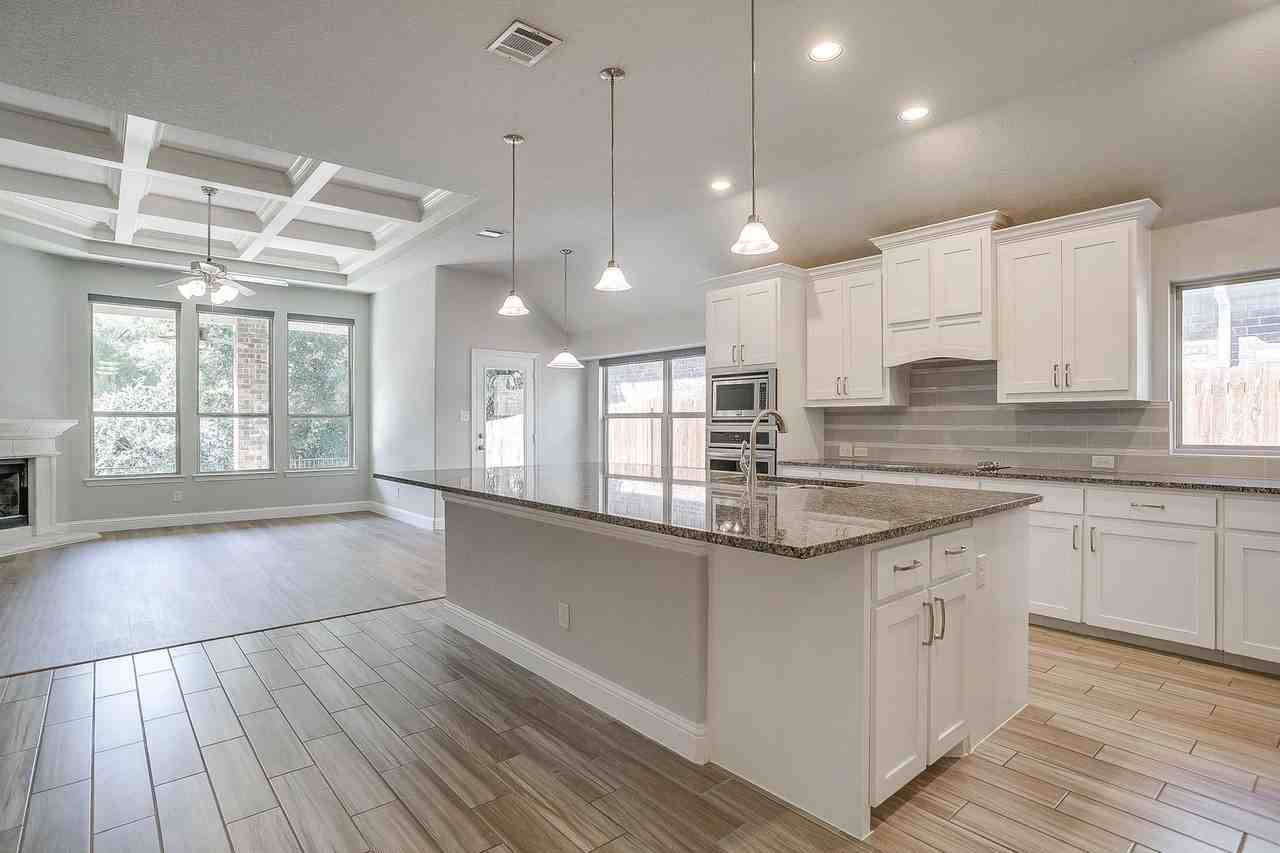 9737 Rio Frio Trl - Photo 5 of 21