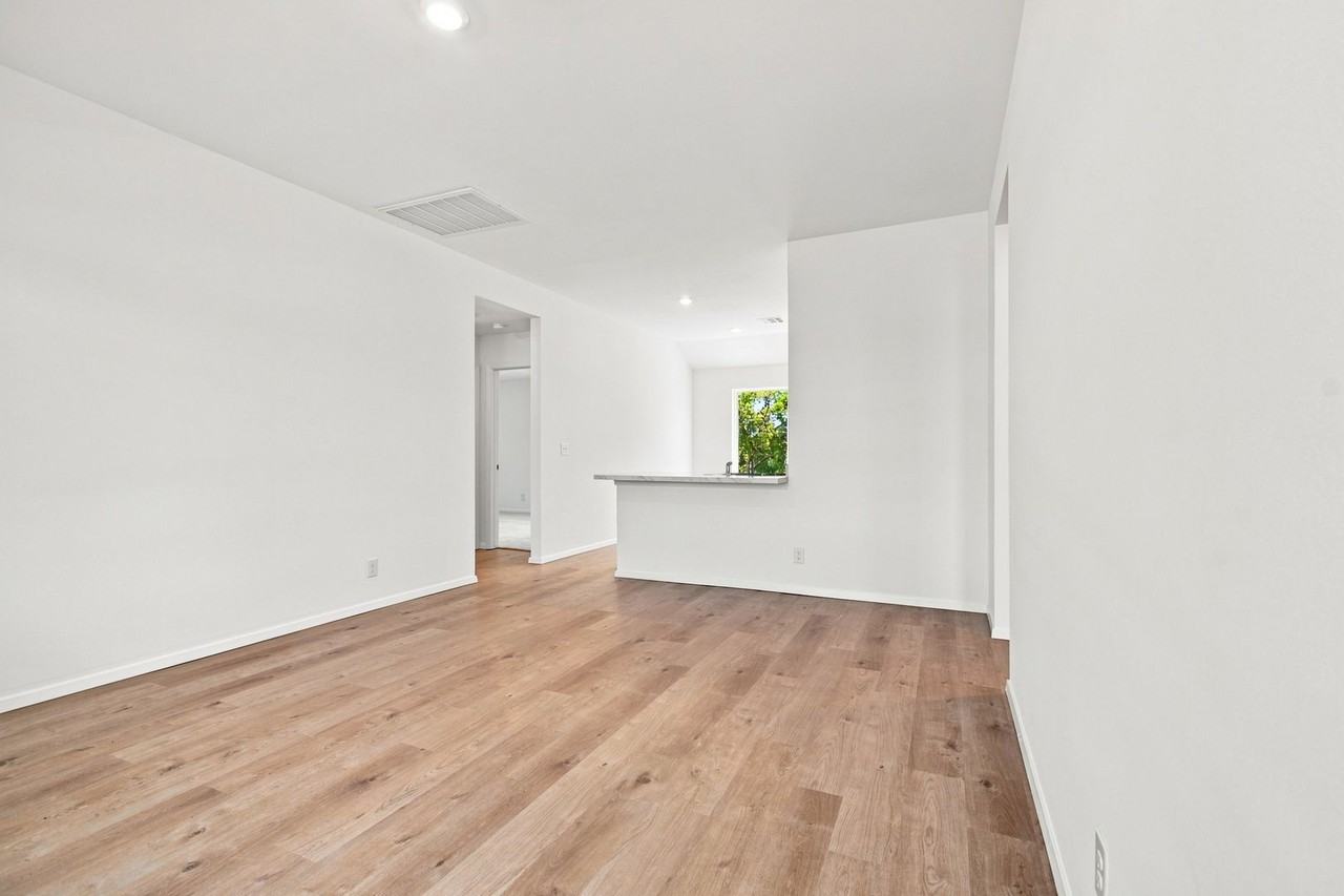 8034 S 290th East Ave - Photo 4 of 22