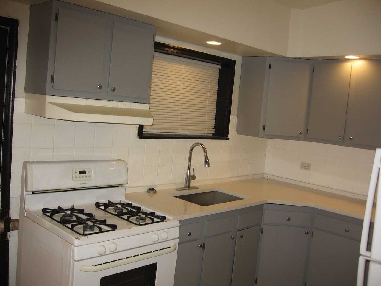 467 E Mechanic St - Photo 4 of 10