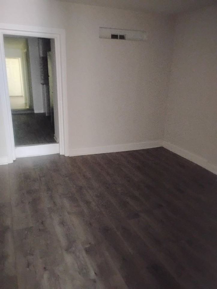 269 E Bringhurst St - Photo 3 of 7