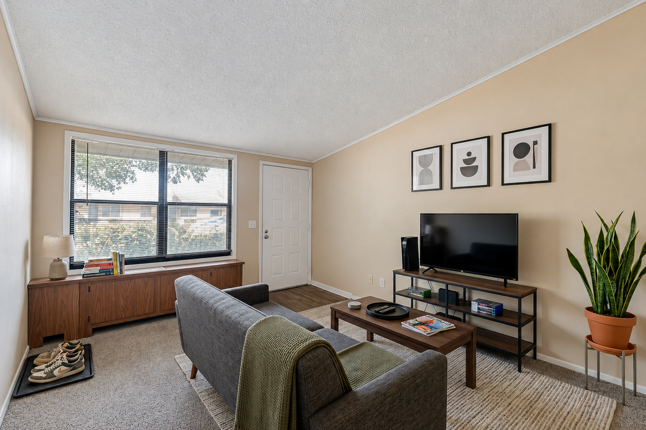 Applegate Apartments - Photo 4 of 12