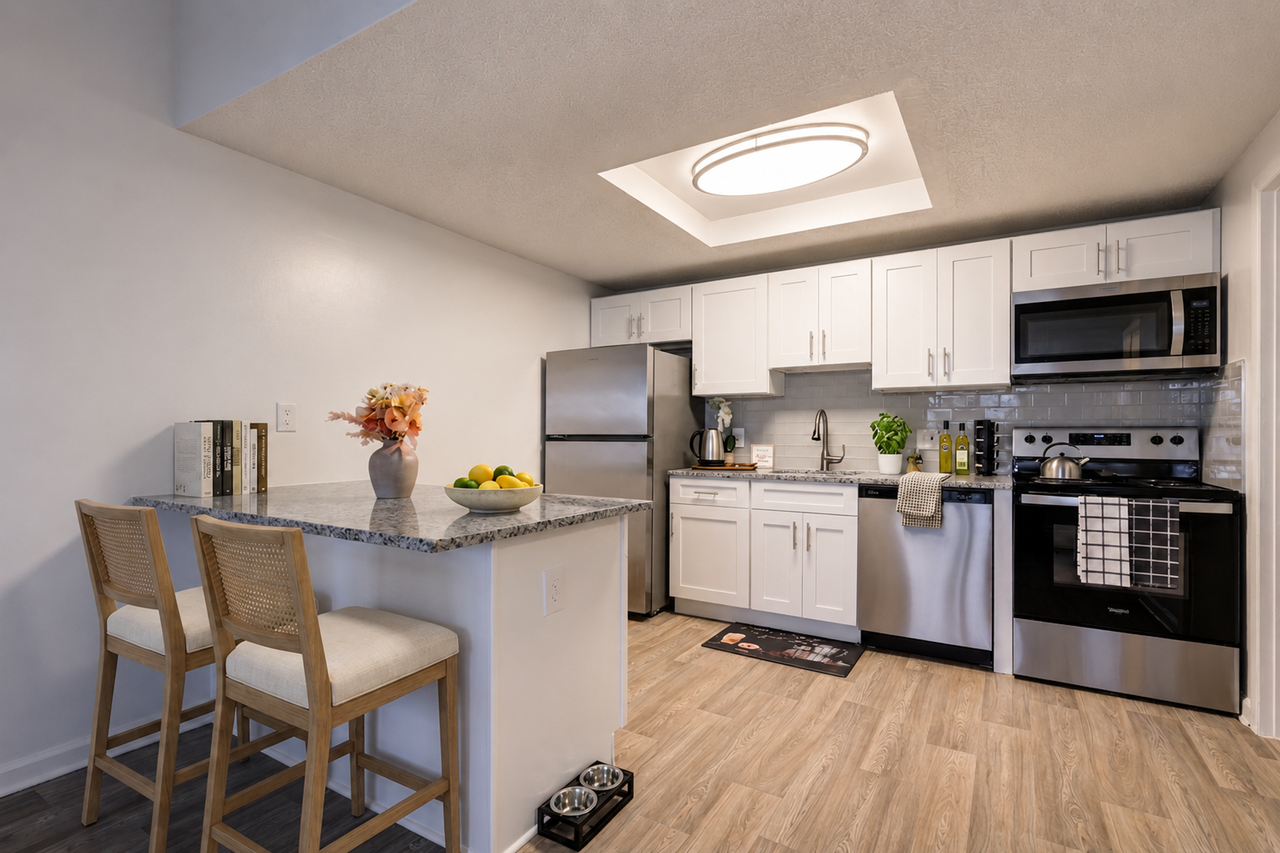 Applegate Apartments - Photo 5 of 12