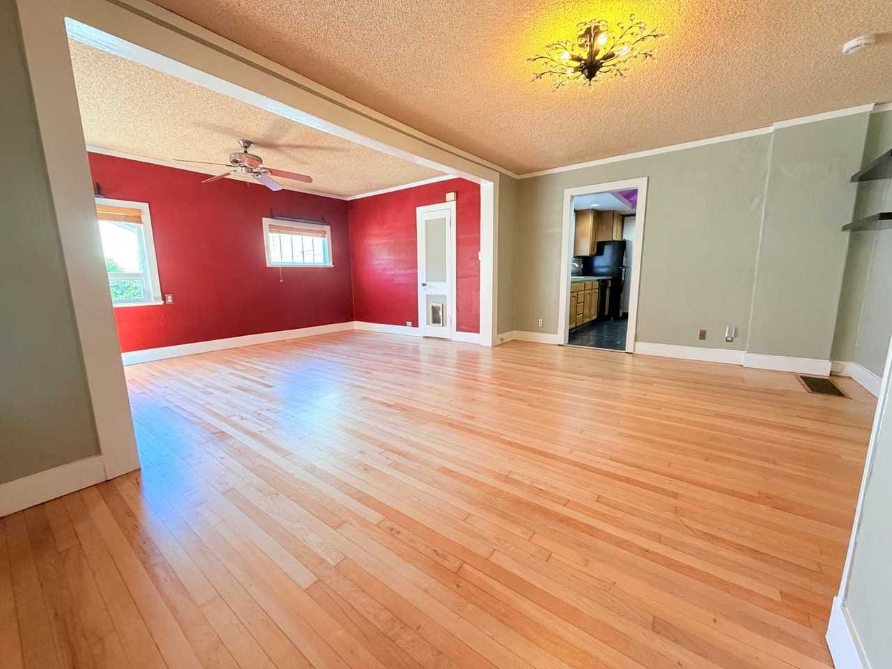 8816 10th Ave Sw - Photo 2 of 31