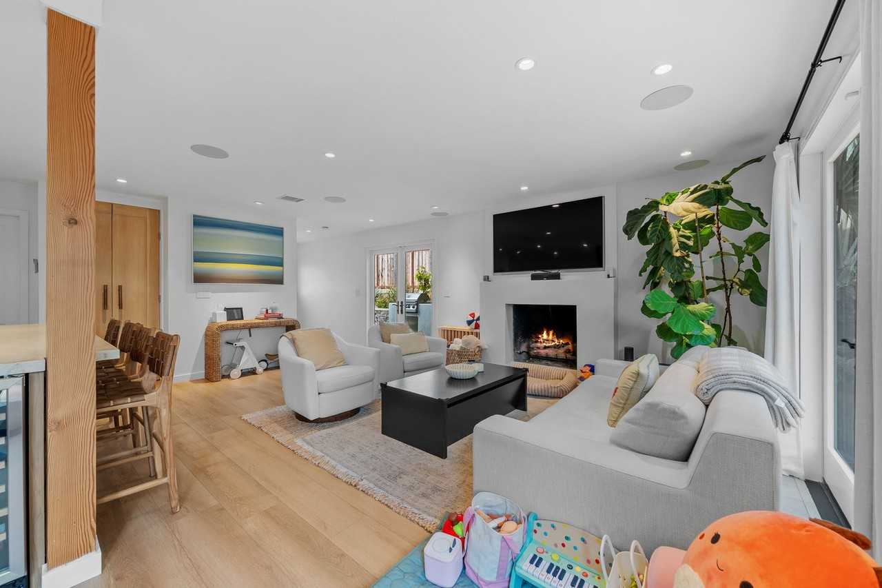 253 Calle De Madera - Photo 3 of 20