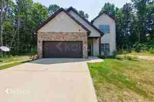 featured image of 11647 Woodland Lake Rd