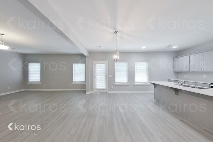 11647 Woodland Lake Rd - Photo 4 of 21