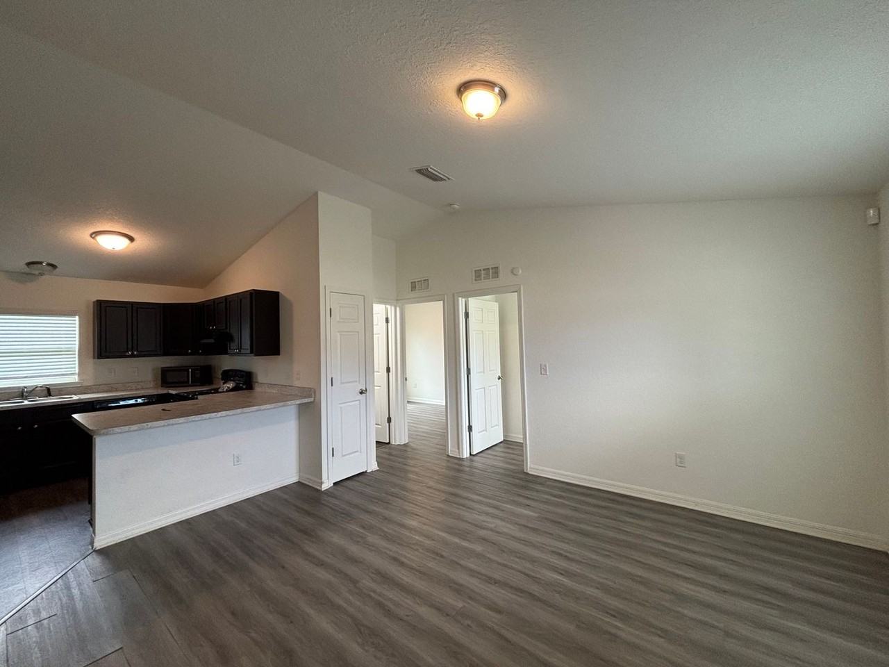 103 Marion Oaks Dr - Photo 4 of 24