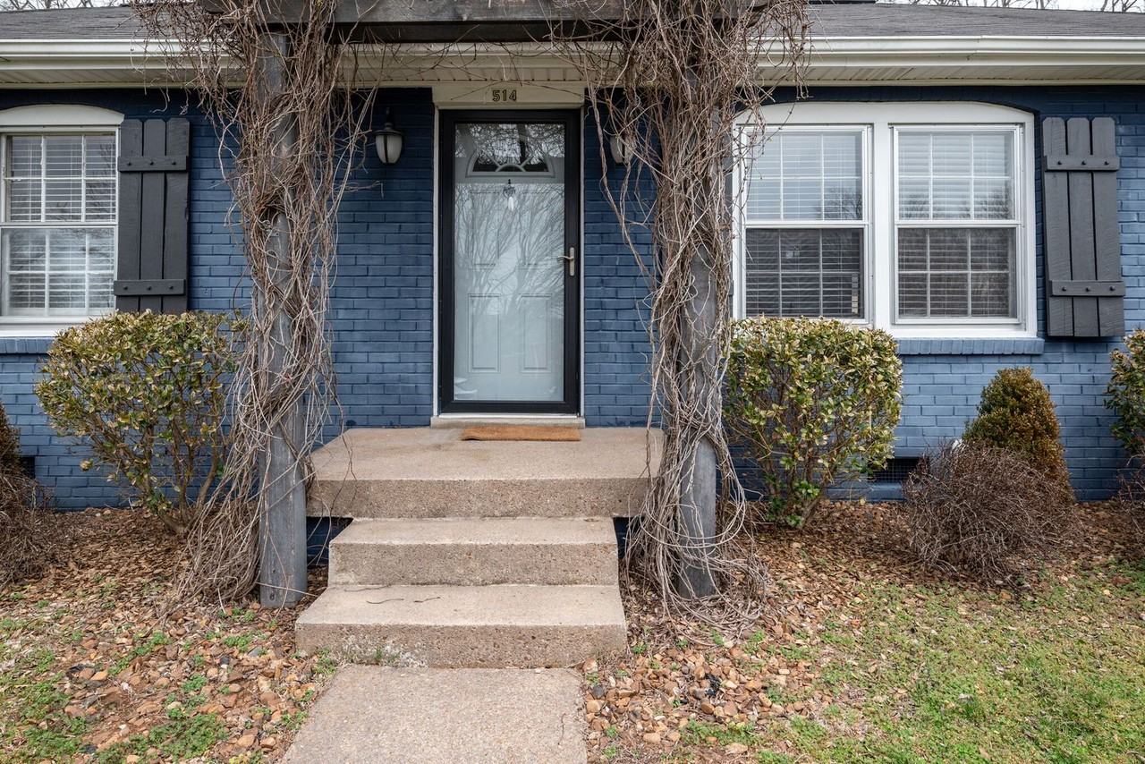 514 Continental Dr - Photo 3 of 29