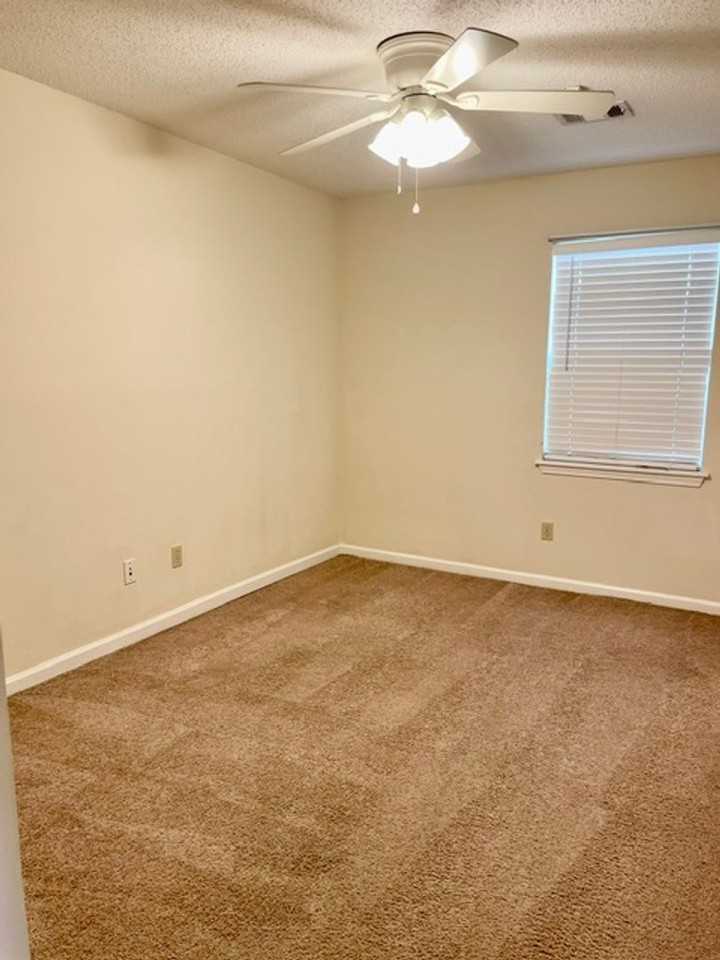 1428 Southern Gardens Dr - Photo 4 of 11
