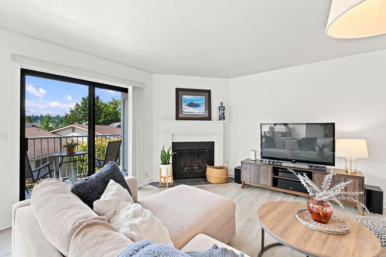 9926 Ne 116th St #302 - Photo 5 of 20
