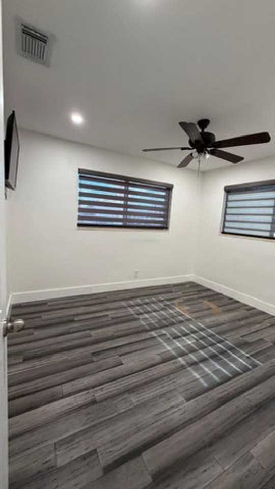 630 630 NE 23RD Court, Pompano Beach, FL 33064 - 5505 #5505 - Photo 6 of 14
