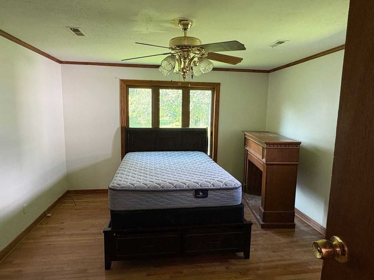 630 Lubeck Ave - Photo 7 of 8