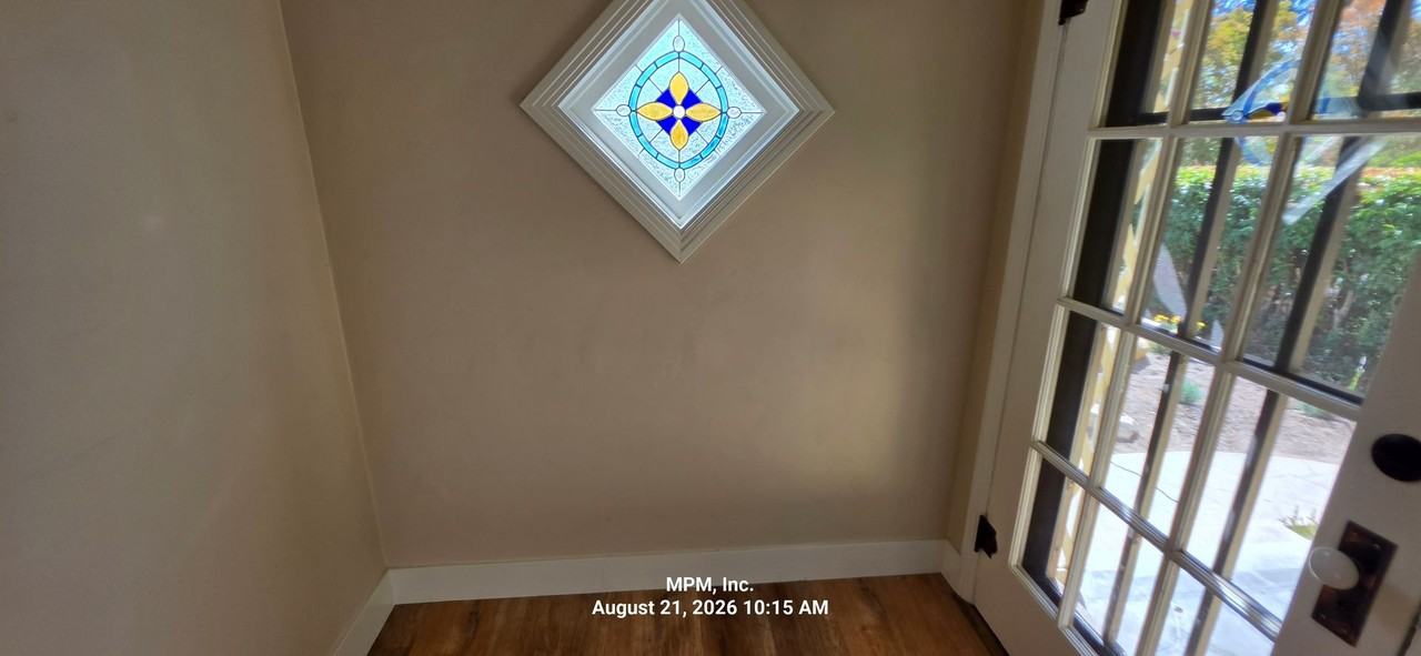 1533 Vine St - Photo 7 of 38