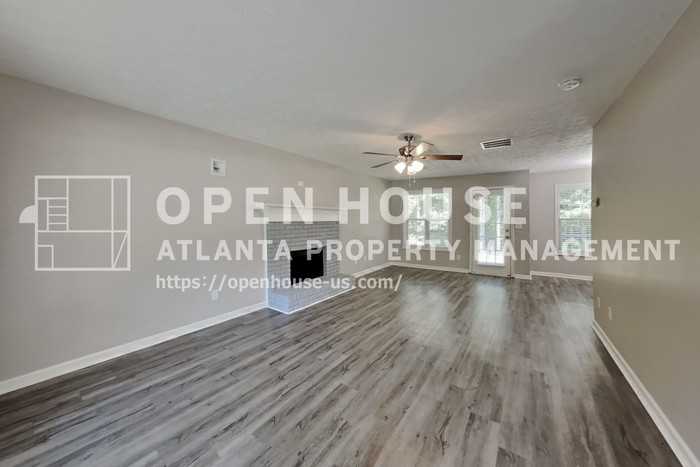2048 Glen Hope Trce - Photo 5 of 20