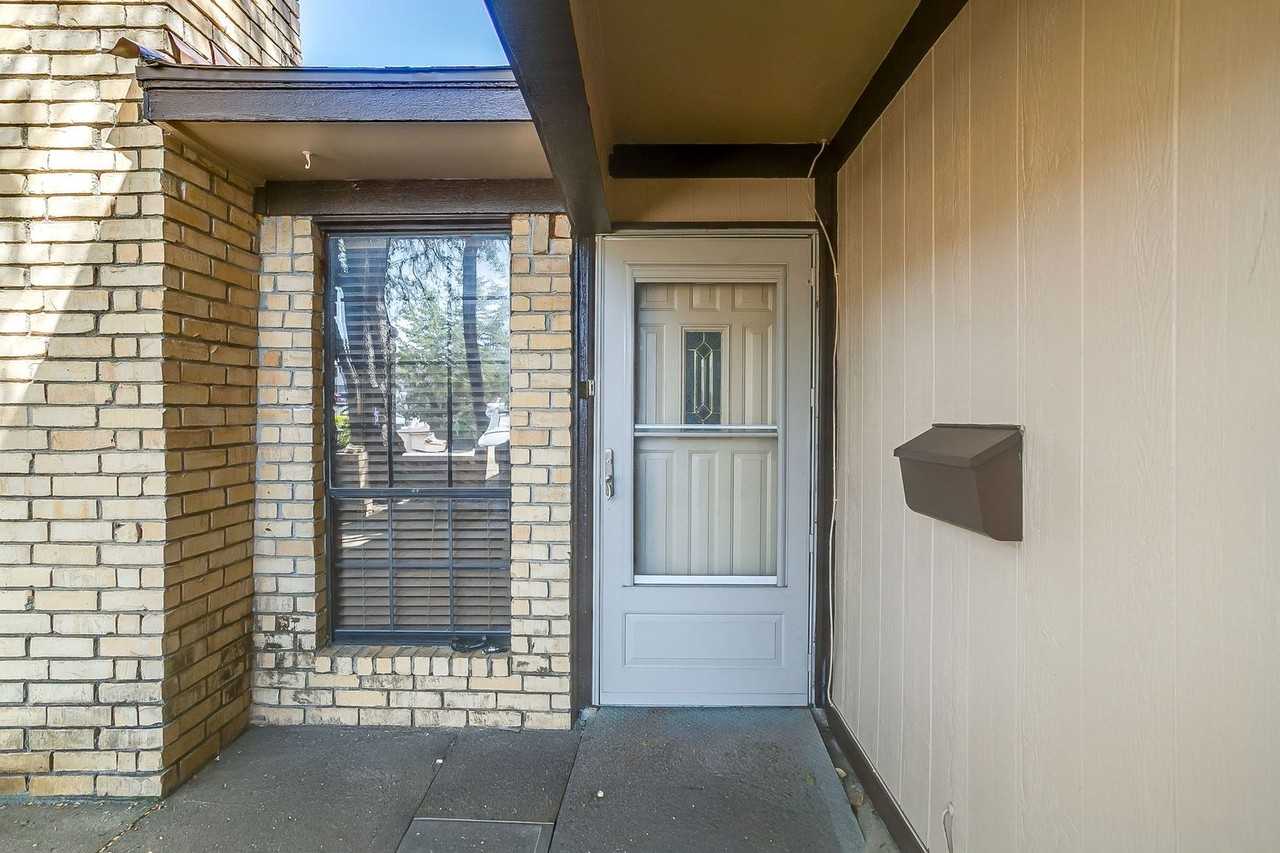 3031 Las Vegas Trl - Photo 3 of 20