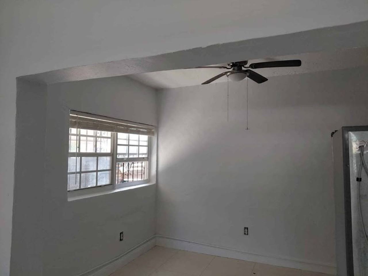 5575 Nw 7th Ave - Photo 4 of 9