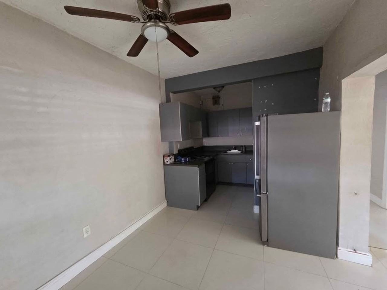 5575 Nw 7th Ave - Photo 6 of 9