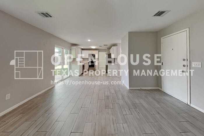 9219 Palm Shores Dr - Photo 6 of 21
