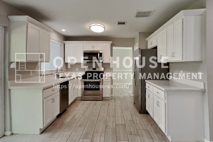 9219 Palm Shores Dr - Photo 7 of 21