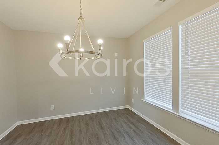 101 Silver Maple Ln - Photo 4 of 27