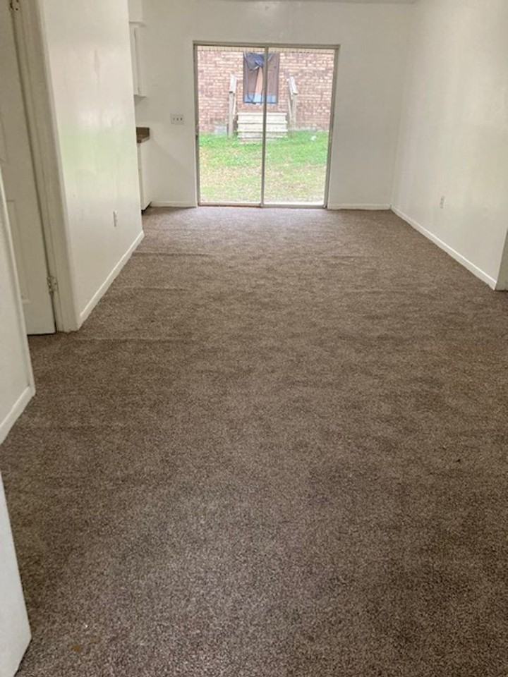 1445 Hamilton Ave - Photo 4 of 15