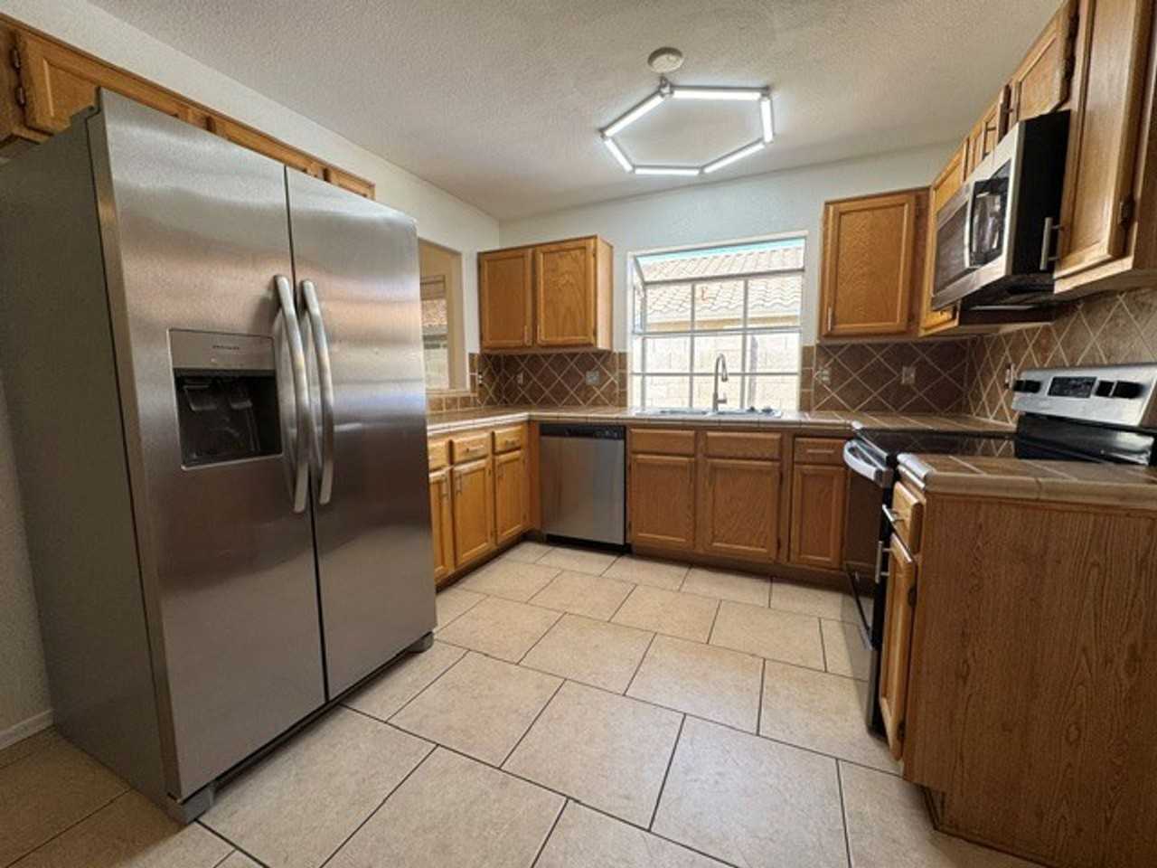 14406 S 43rd St - Photo 2 of 22